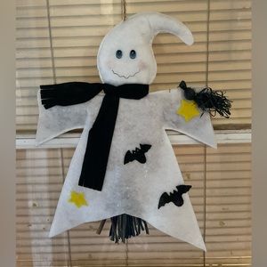 Hand Made Hand Crafted white flat ghost made with felt straw string home decor.